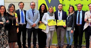 Aqubix, Almaleón y Pequeña Moma reciben “Premio Emprendedor del Mes”