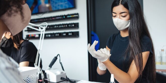 5 beneficios de formarte en manicura profesional