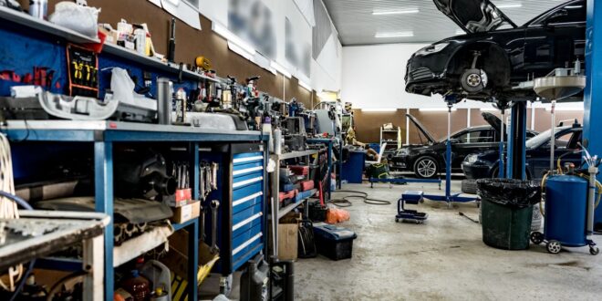 ¿Por qué el coche avisa cuando ya es tarde? Señales que no debes ignorar